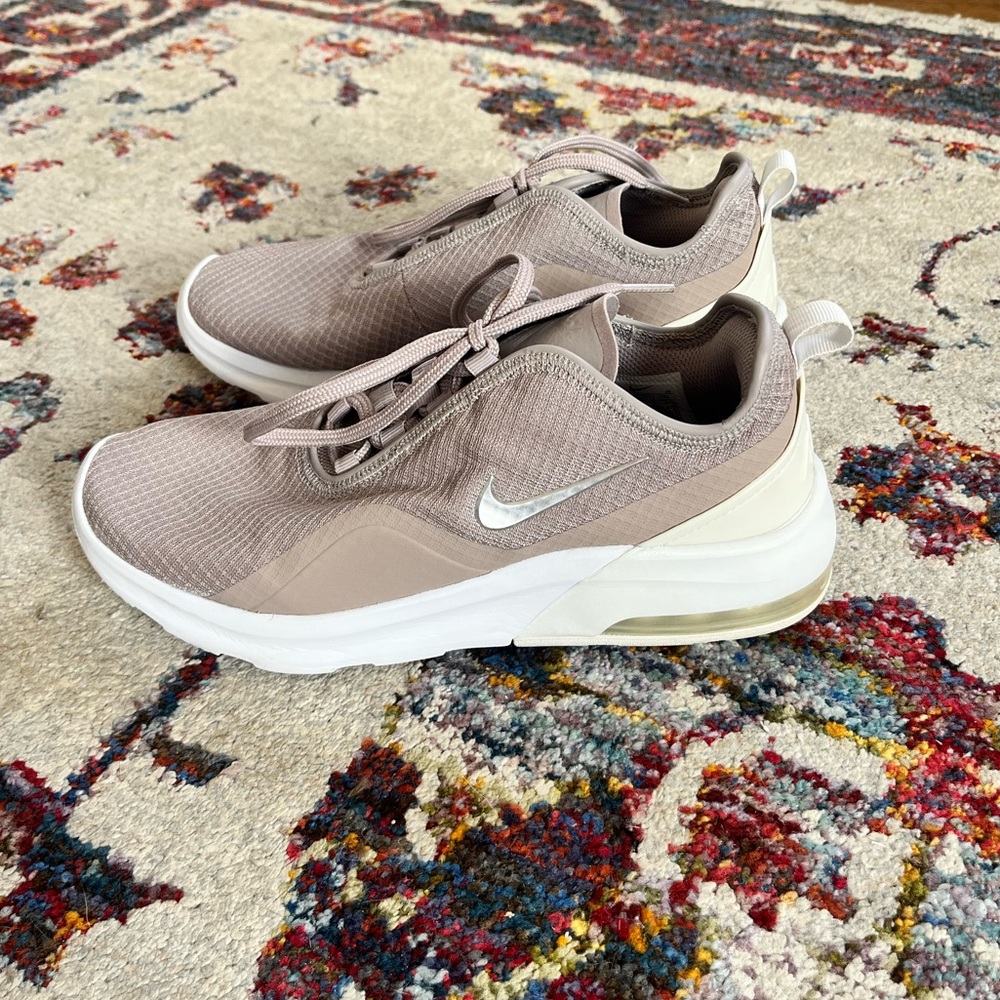Nike Women's Air Max Motion 2 Mauve Shoes Size 8.5